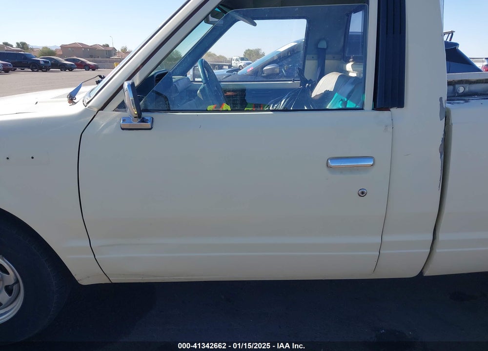 1985 NISSAN 720 VIN: JN6ND01S8FW007789