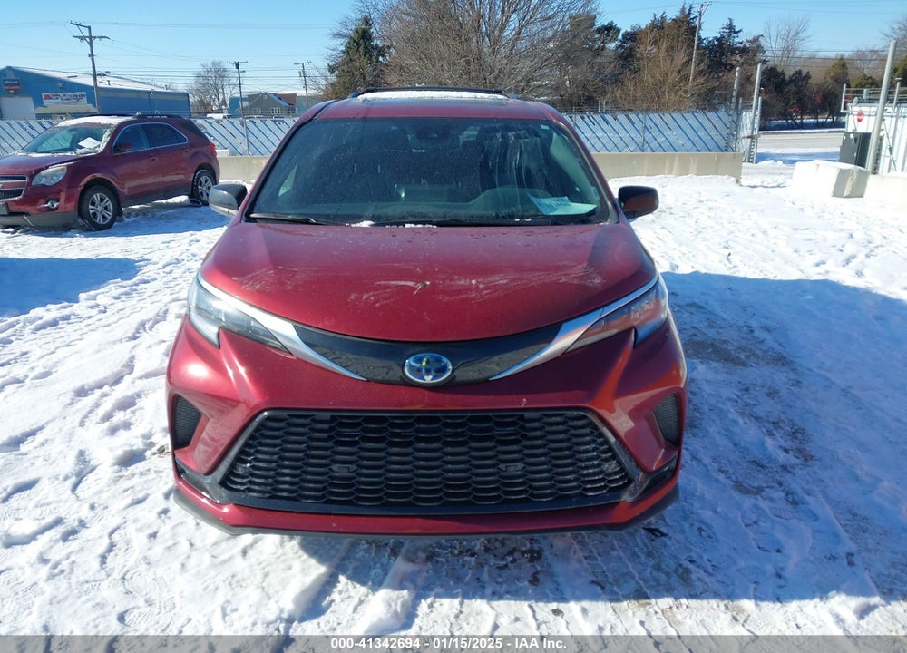 2022 TOYOTA SIENNA XSE VIN: 5TDXRKEC7NS136682