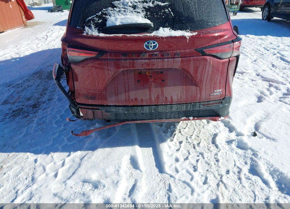 2022 TOYOTA SIENNA XSE VIN: 5TDXRKEC7NS136682
