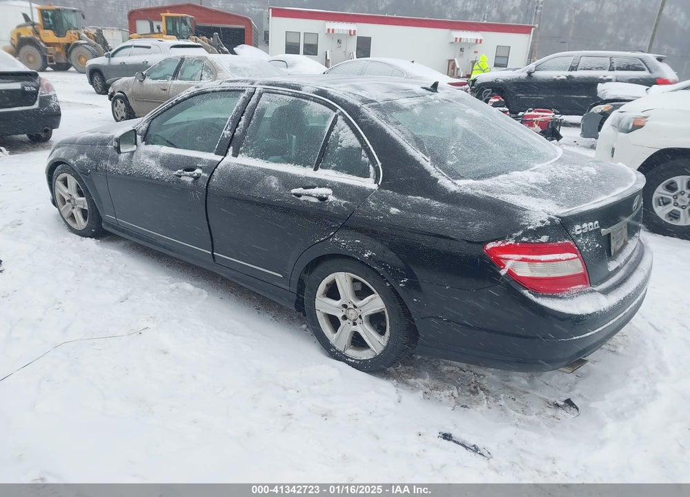 2011 MERCEDES-BENZ C 300 LUXURY 4MATIC/SPORT 4MATIC VIN: WDDGF8BB9BR143107