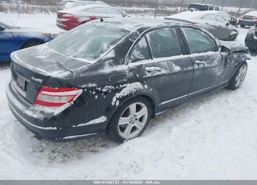 2011 MERCEDES-BENZ C 300 LUXURY 4MATIC/SPORT 4MATIC VIN: WDDGF8BB9BR143107