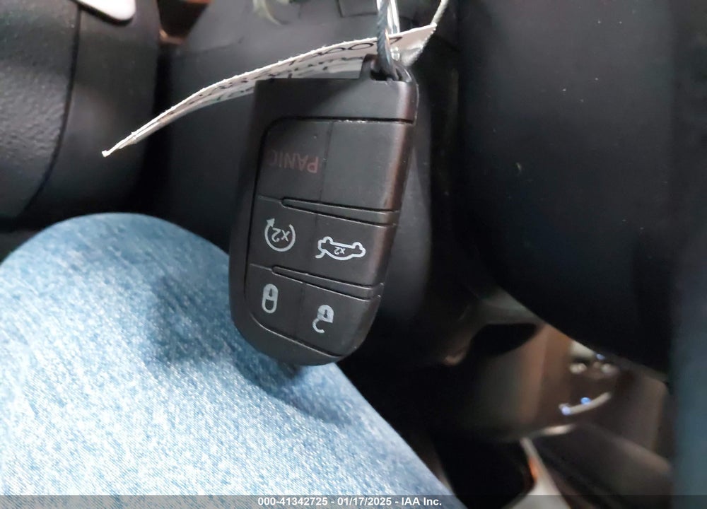 2011 DODGE JOURNEY VIN: 3D4PH1FG6BT542889