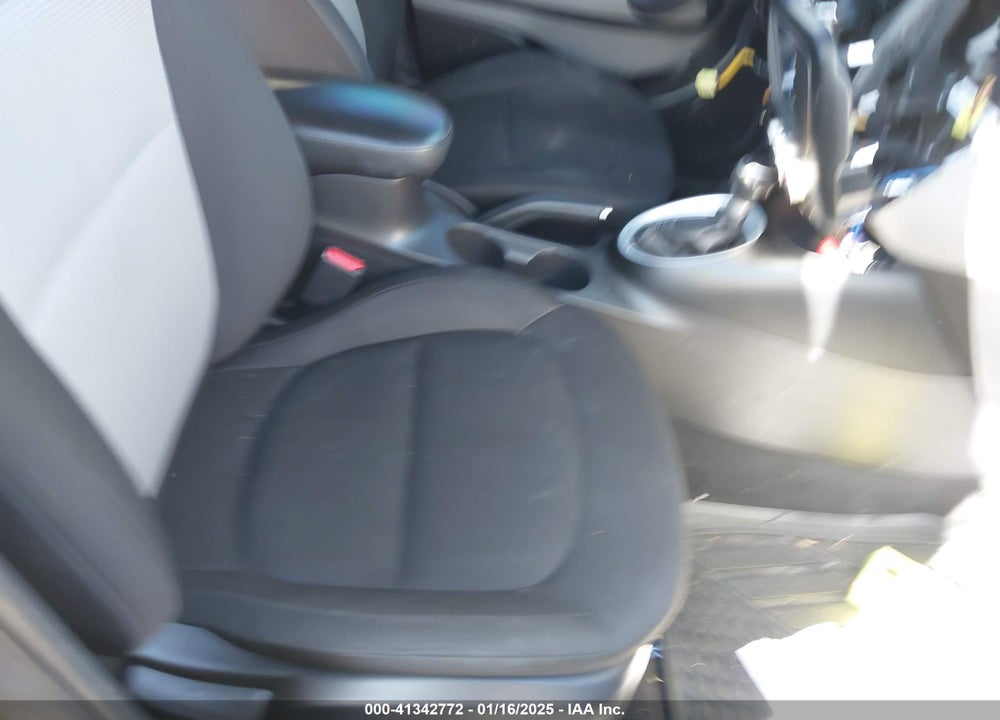 2016 KIA SOUL VIN: KNDJN2A22G7305230