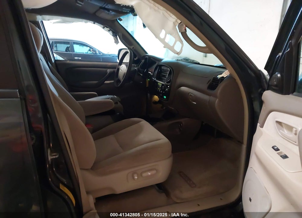 2007 TOYOTA SEQUOIA SR5 V8 VIN: 5TDZT34A17S297323