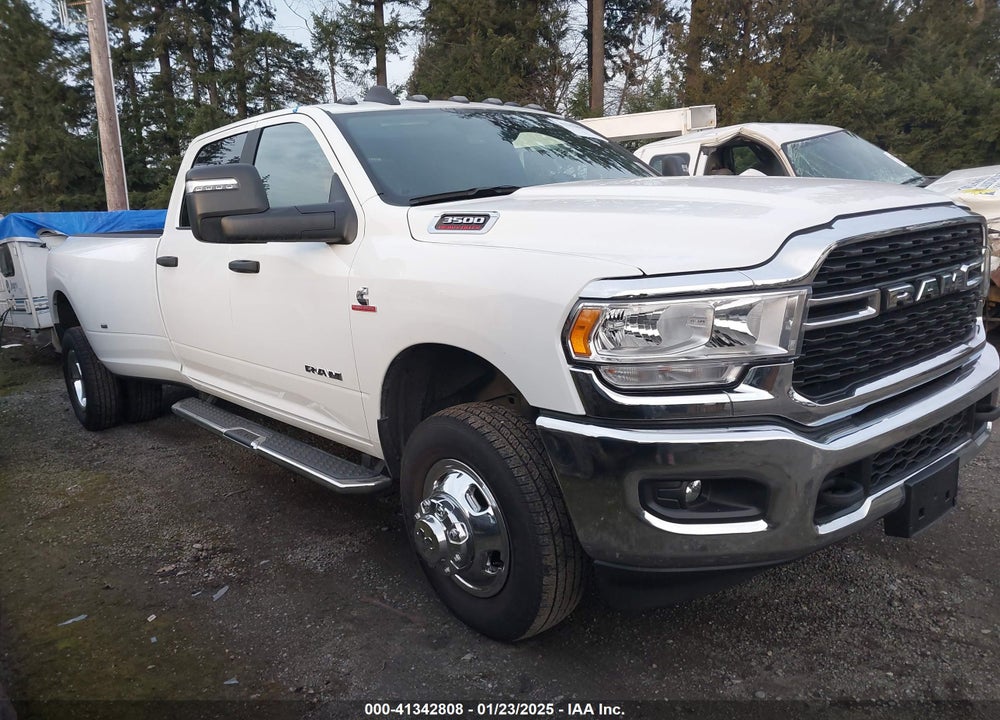 2024 RAM 3500 BIG HORN  4X4 8' BOX VIN: 3C63RRHL2RG289579