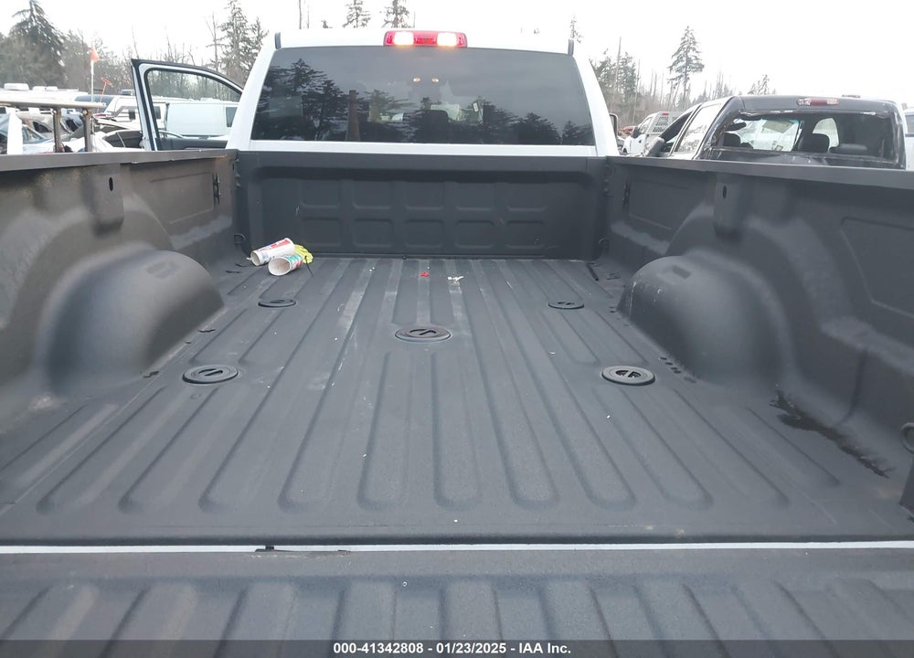 2024 RAM 3500 BIG HORN  4X4 8' BOX VIN: 3C63RRHL2RG289579