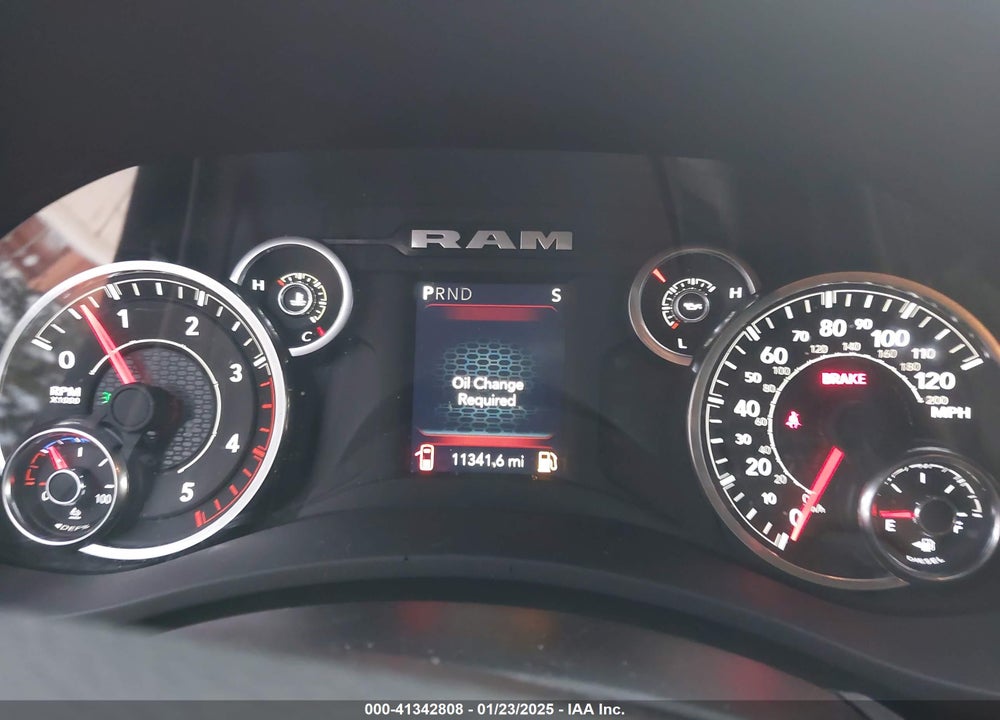 2024 RAM 3500 BIG HORN  4X4 8' BOX VIN: 3C63RRHL2RG289579