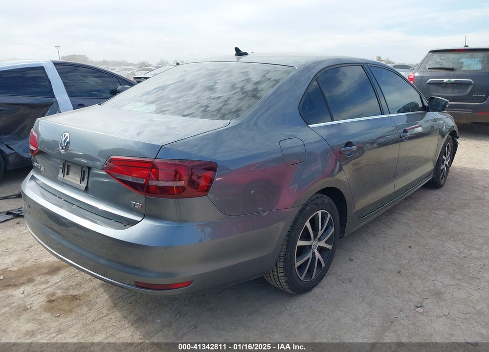 2018 VOLKSWAGEN JETTA VIN: 3VWDB7AJ7JM232893