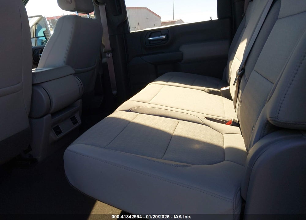 2022 CHEVROLET SILVERADO 2500HD 4WD STANDARD BED LT VIN: 1GC4YNEY1NF331681