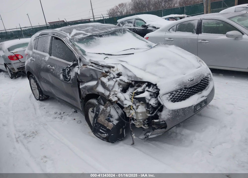 2018 KIA SPORTAGE LX VIN: KNDPMCAC3J7406909