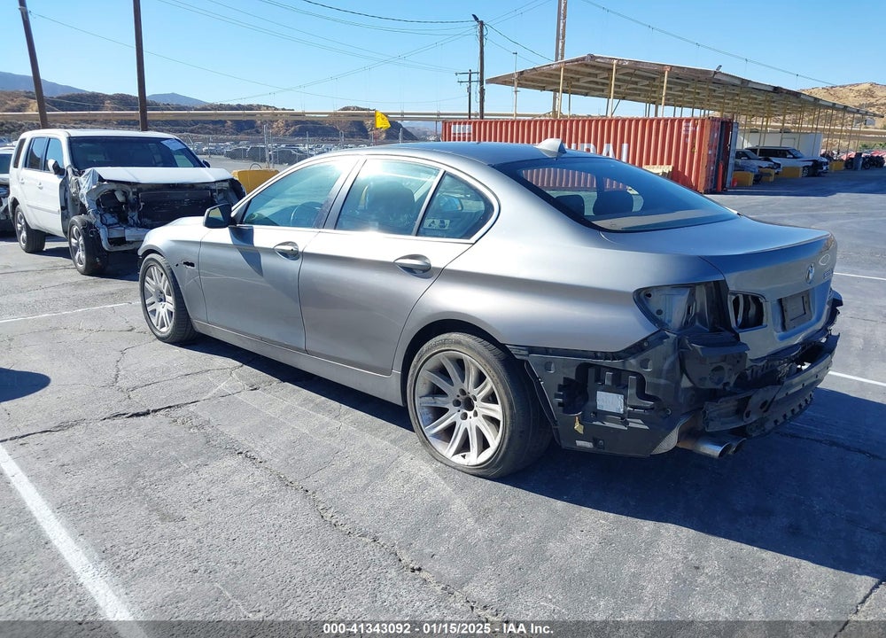 2011 BMW 528I VIN: WBAFR1C57BC737420
