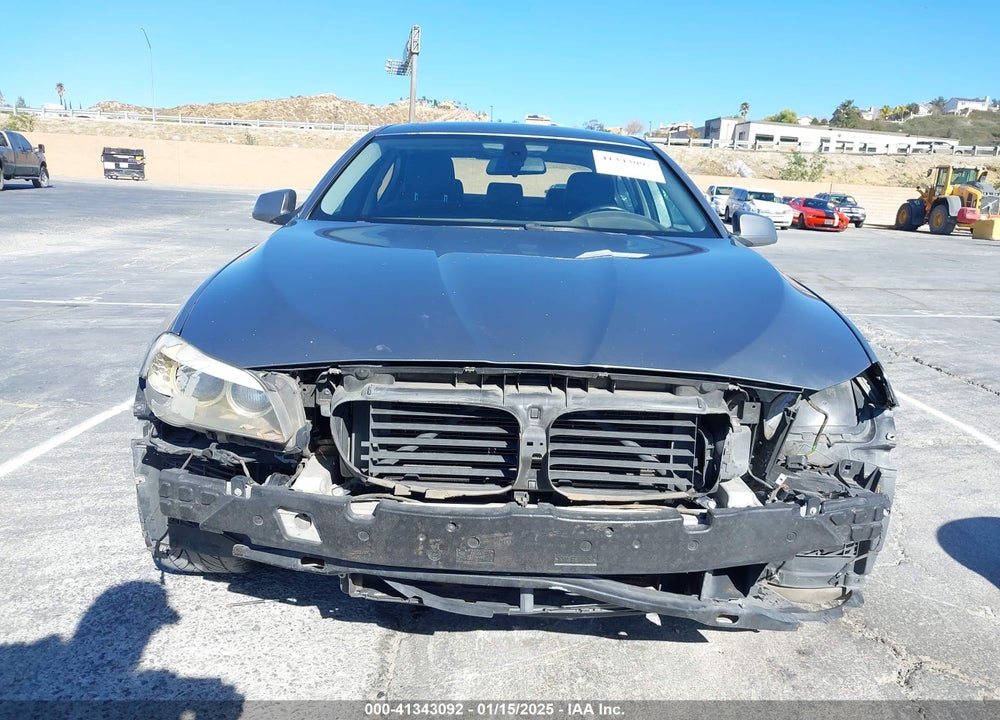 2011 BMW 528I VIN: WBAFR1C57BC737420