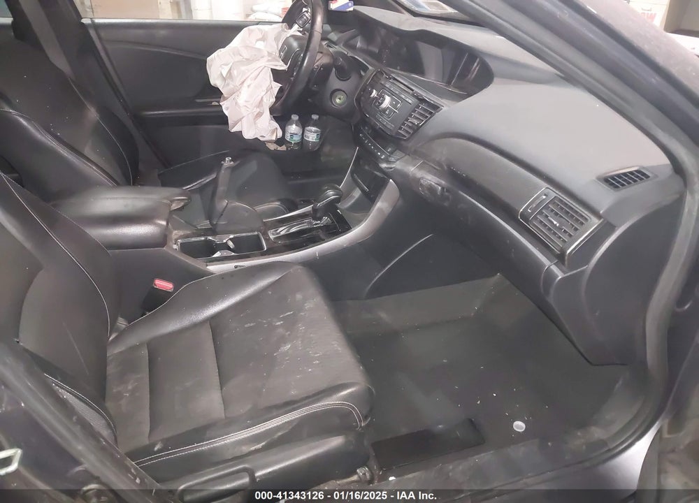 2016 HONDA ACCORD VIN: 1HGCR2F53GA240313