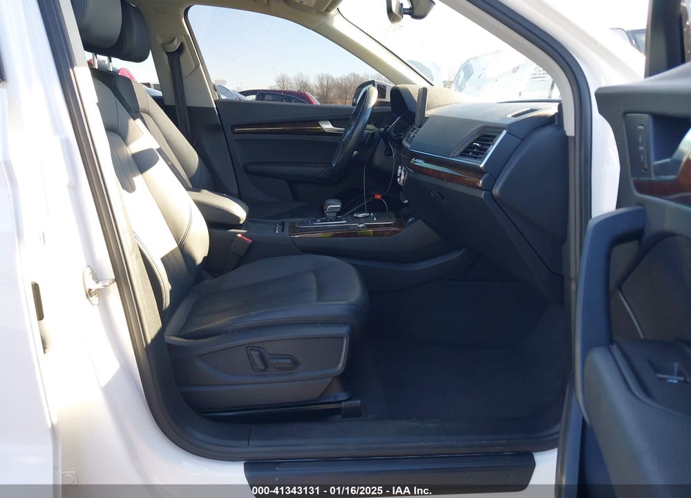 2020 AUDI Q5 PREMIUM 45 TFSI QUATTRO S TRONIC/TITANIUM PREMIUM 45 TFSI QUATTRO S TRONIC VIN: WA1ANAFY1L2062941