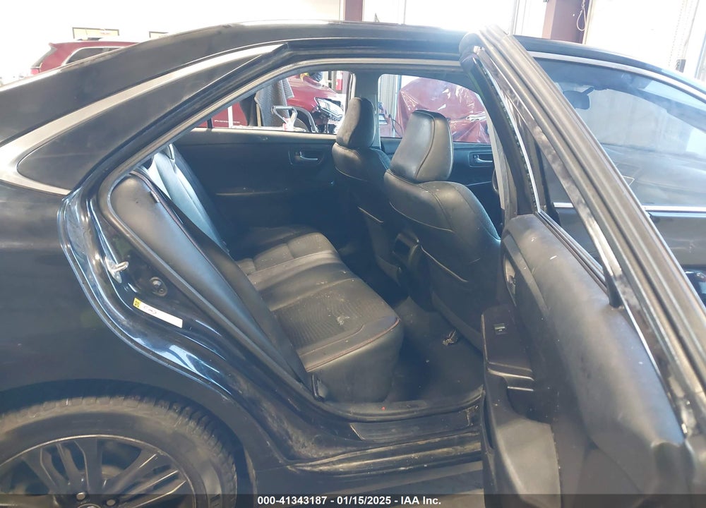 2015 TOYOTA CAMRY SE VIN: 4T1BF1FK3FU037031