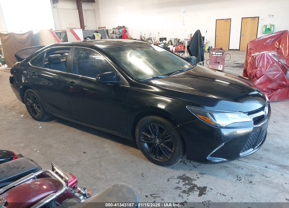 2015 TOYOTA CAMRY SE VIN: 4T1BF1FK3FU037031