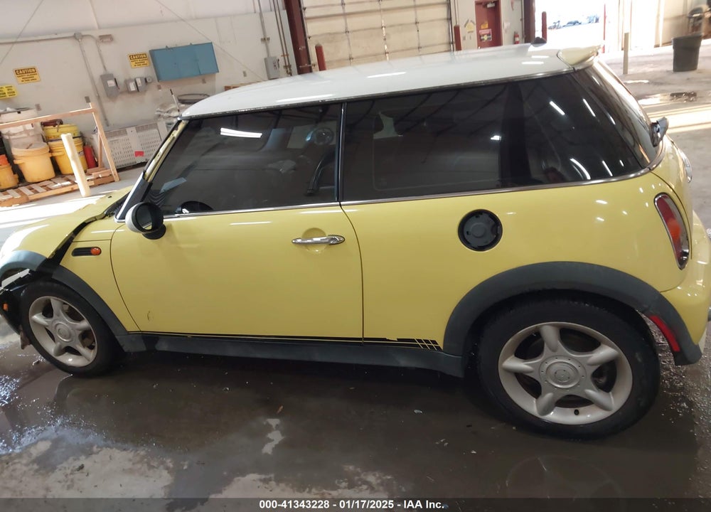2004 MINI COOPER VIN: WMWRC33454TC48893