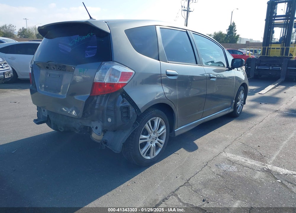 2011 HONDA FIT SPORT VIN: JHMGE8H5XBC022294
