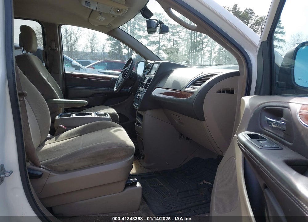2011 CHRYSLER TOWN & COUNTRY TOURING VIN: 2A4RR5DG5BR651208