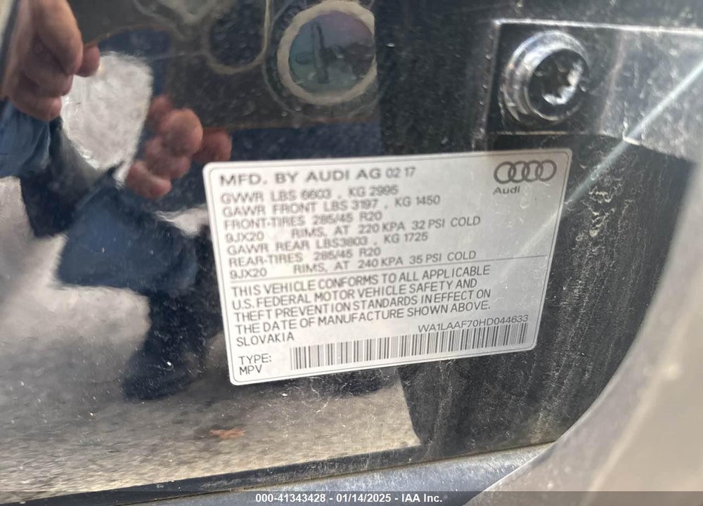 2017 AUDI Q7 PREMIUM PLUS VIN: WA1LAAF70HD044633