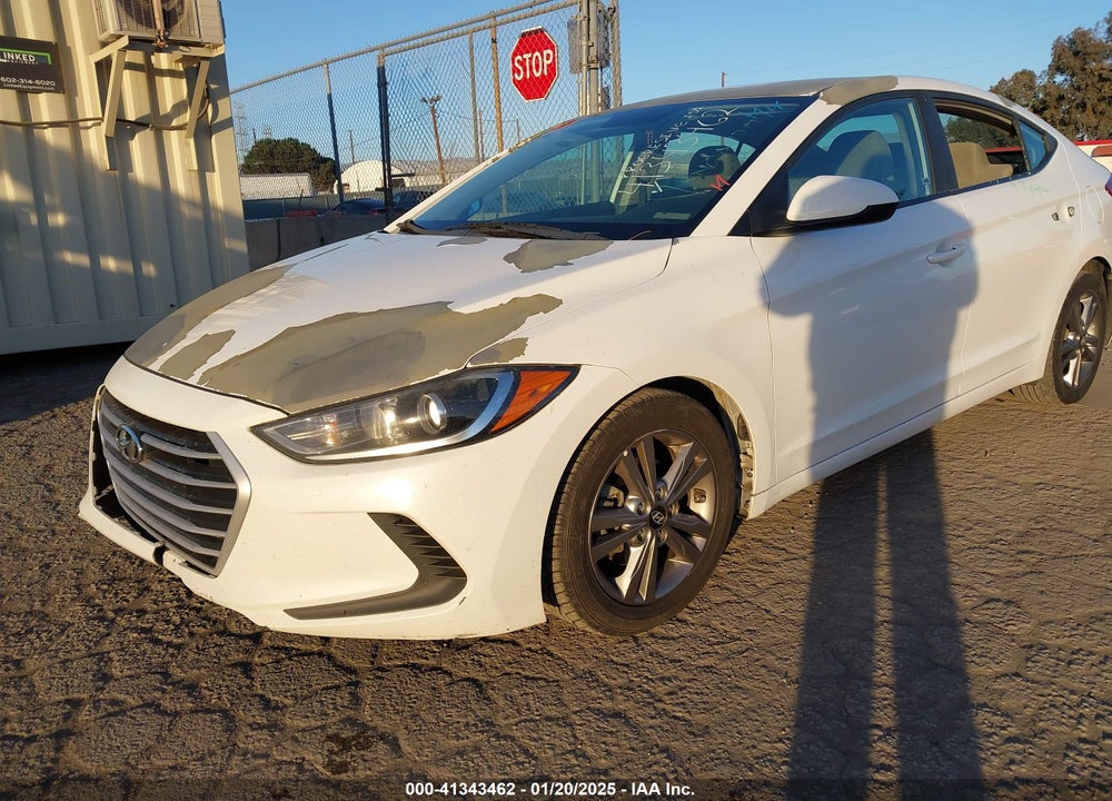 2017 HYUNDAI ELANTRA VIN: 5NPD84LF3HH168182