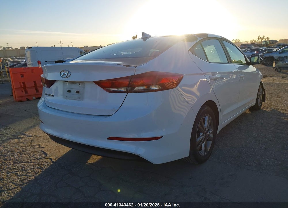 2017 HYUNDAI ELANTRA VIN: 5NPD84LF3HH168182