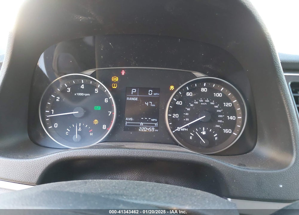 2017 HYUNDAI ELANTRA VIN: 5NPD84LF3HH168182