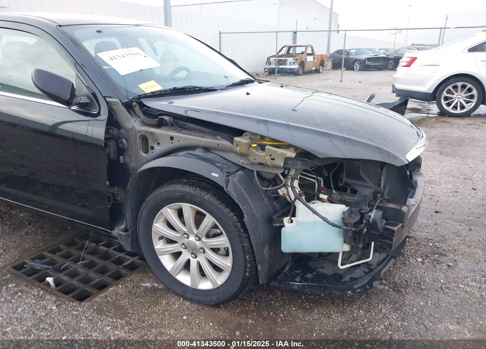 2011 CHRYSLER 200 VIN: 1C3BC1FB8BN592742
