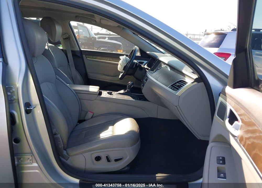 2015 HYUNDAI GENESIS 3.8 VIN: KMHGN4JE9FU083295