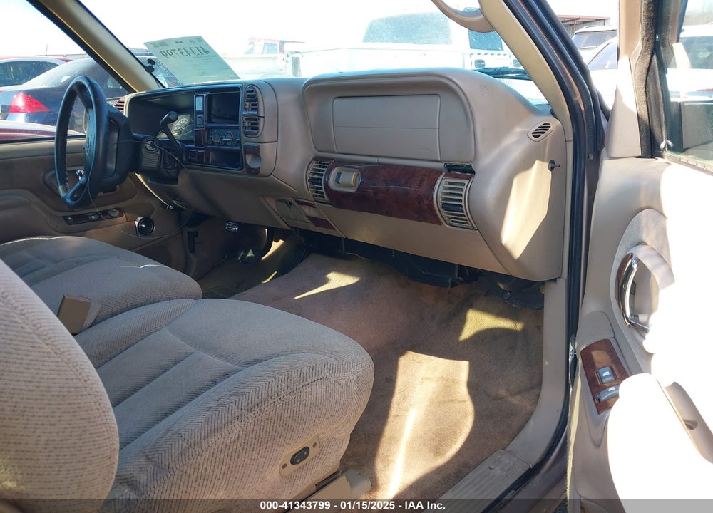 1997 CHEVROLET C1500 FLEETSIDE VIN: 2GCEC19M8V1113408