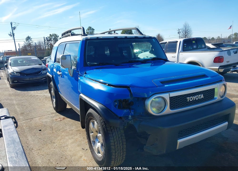 2007 TOYOTA FJ CRUISER VIN: JTEZU11F170017366