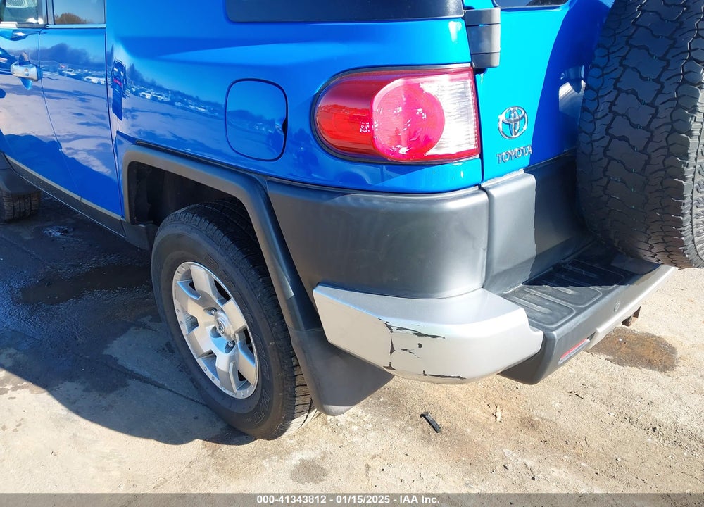 2007 TOYOTA FJ CRUISER VIN: JTEZU11F170017366