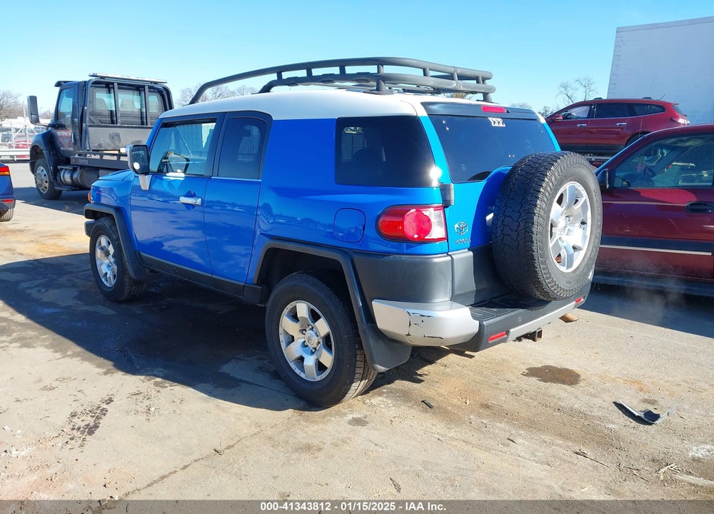 2007 TOYOTA FJ CRUISER VIN: JTEZU11F170017366