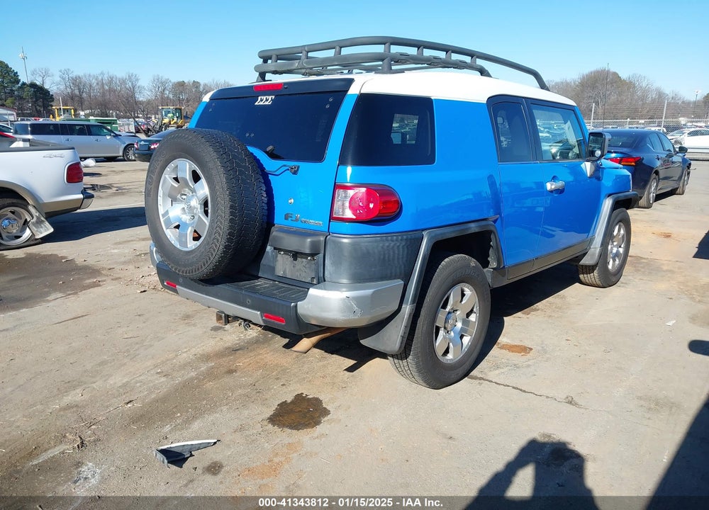 2007 TOYOTA FJ CRUISER VIN: JTEZU11F170017366