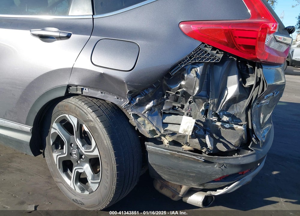 2017 HONDA CR-V TOURING VIN: 2HKRW2H94HH613256