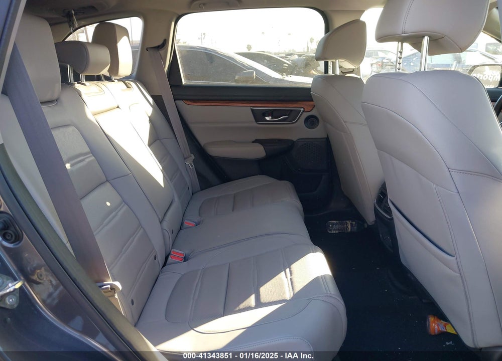 2017 HONDA CR-V TOURING VIN: 2HKRW2H94HH613256