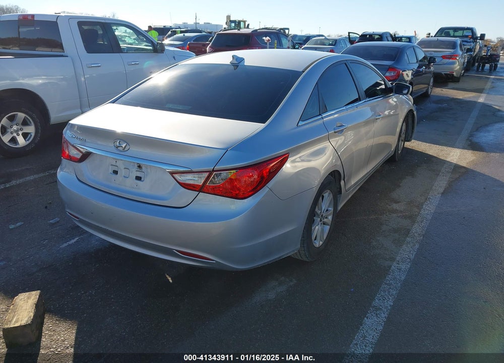 2013 HYUNDAI SONATA VIN: 5NPEB4AC7DH753839