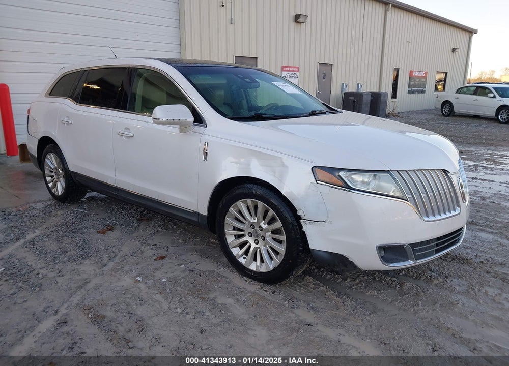 2011 LINCOLN MKT VIN: 2LMHJ5FR9BBJ52072