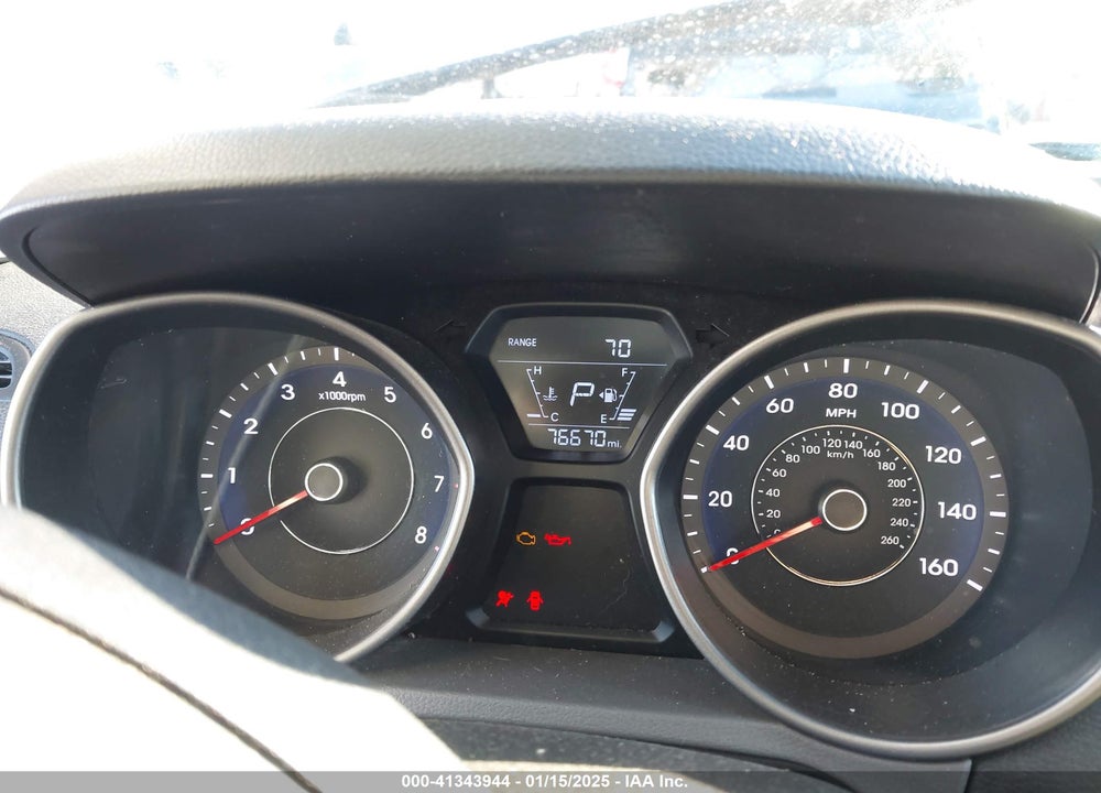 2016 HYUNDAI ELANTRA VIN: 5NPDH4AE5GH675738