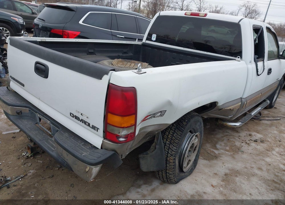 2002 CHEVROLET SILVERADO 1500 LS VIN: 2GCEK19T421381216