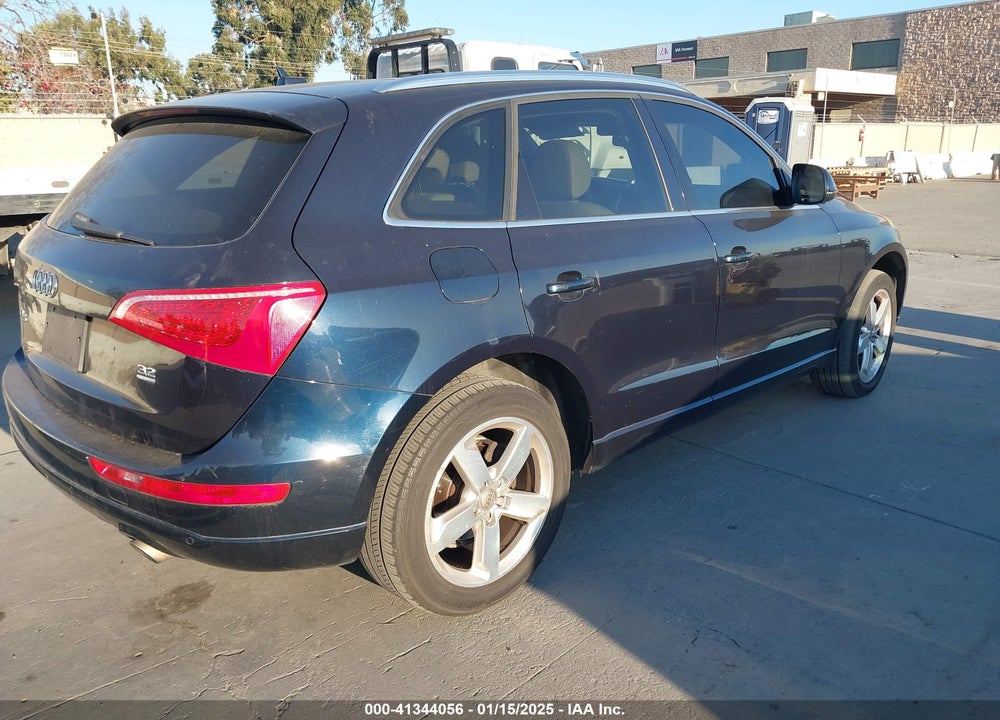 2010 AUDI Q5 3.2 PREMIUM VIN: WA1LKBFP9AA075101