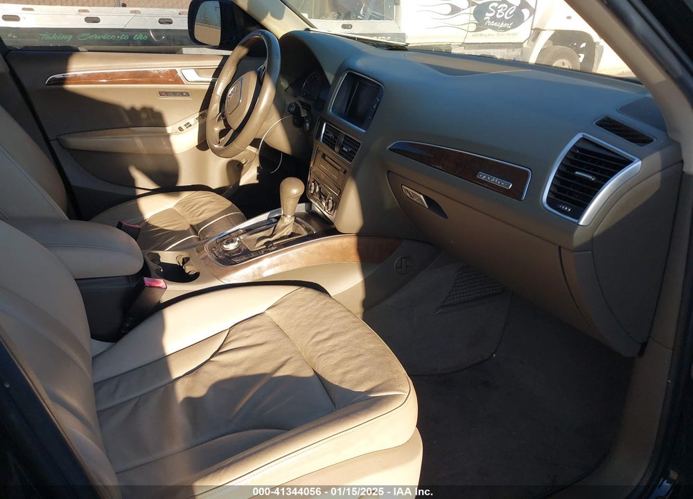 2010 AUDI Q5 3.2 PREMIUM VIN: WA1LKBFP9AA075101