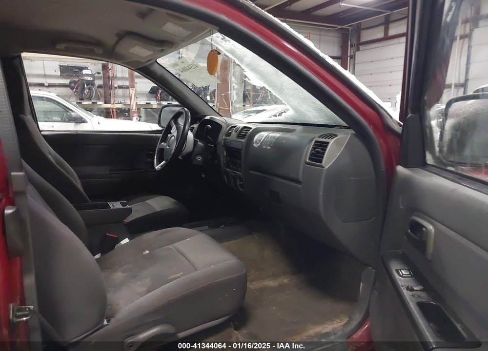 2004 CHEVROLET COLORADO LS VIN: 1GCDT196048190573