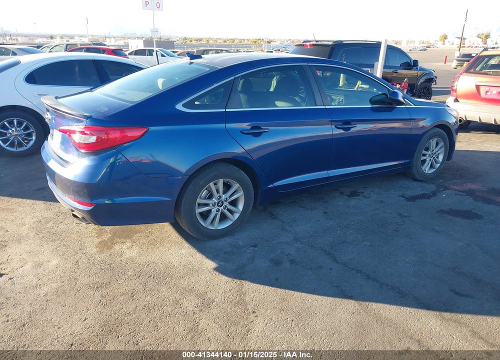 2015 HYUNDAI SONATA VIN: 5NPE24AF7FH159569
