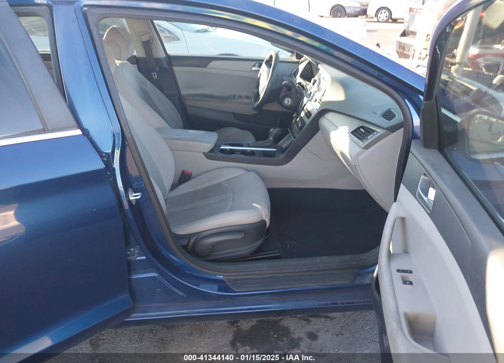 2015 HYUNDAI SONATA VIN: 5NPE24AF7FH159569