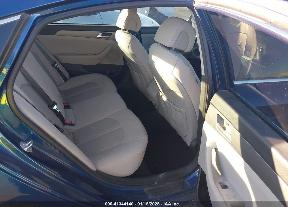 2015 HYUNDAI SONATA VIN: 5NPE24AF7FH159569