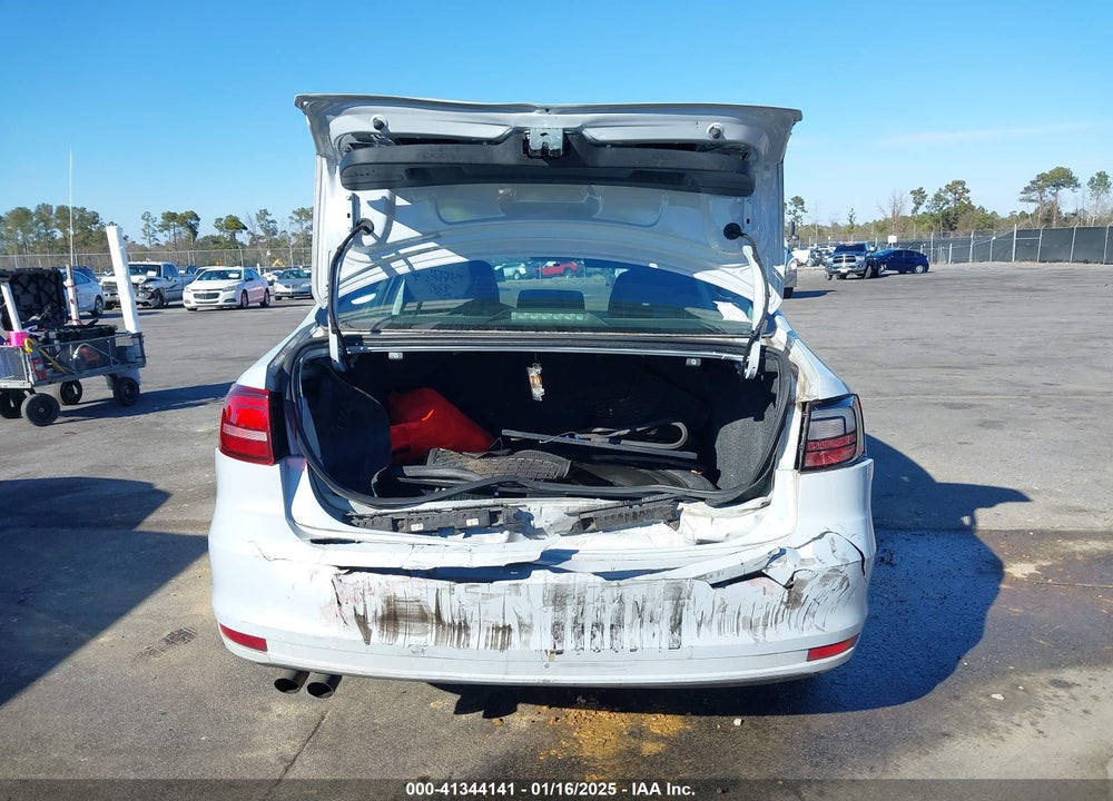 2017 VOLKSWAGEN JETTA VIN: 3VW2B7AJ0HM240402