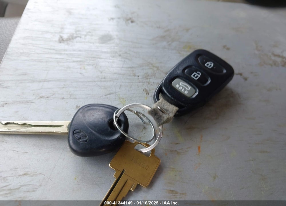 2013 HYUNDAI SONATA GLS VIN: 5NPEB4AC0DH551070