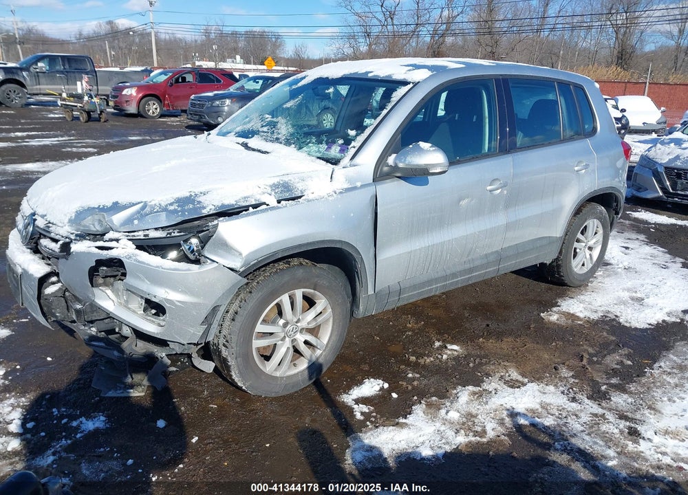 2013 VOLKSWAGEN TIGUAN VIN: WVGBV7AX7DW503036
