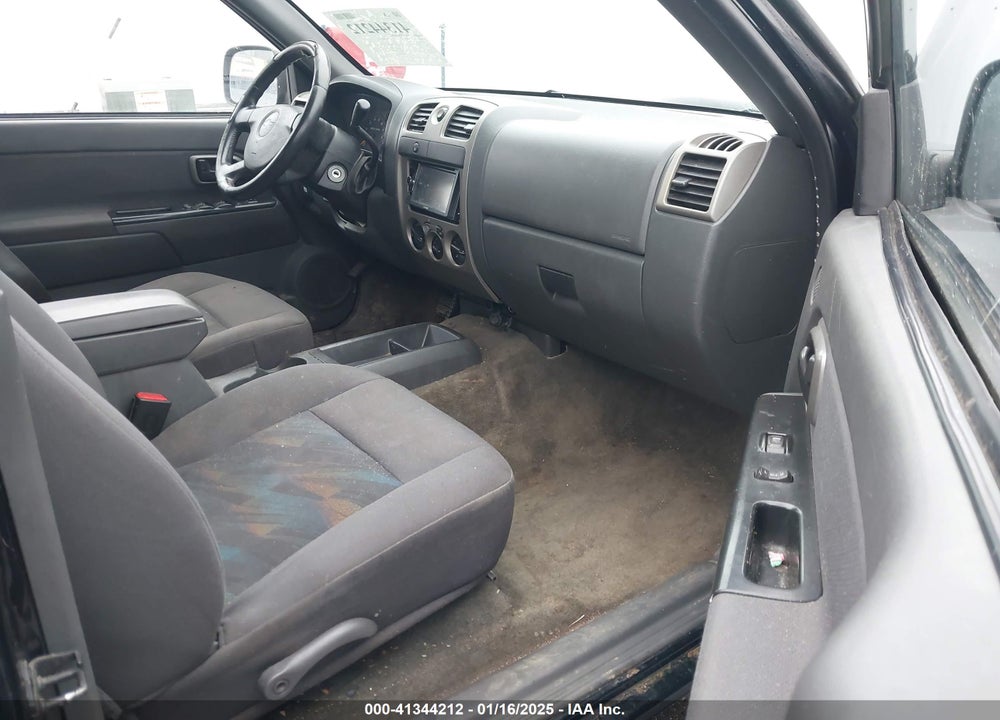 2005 CHEVROLET COLORADO LS VIN: 1GCCS136158103353